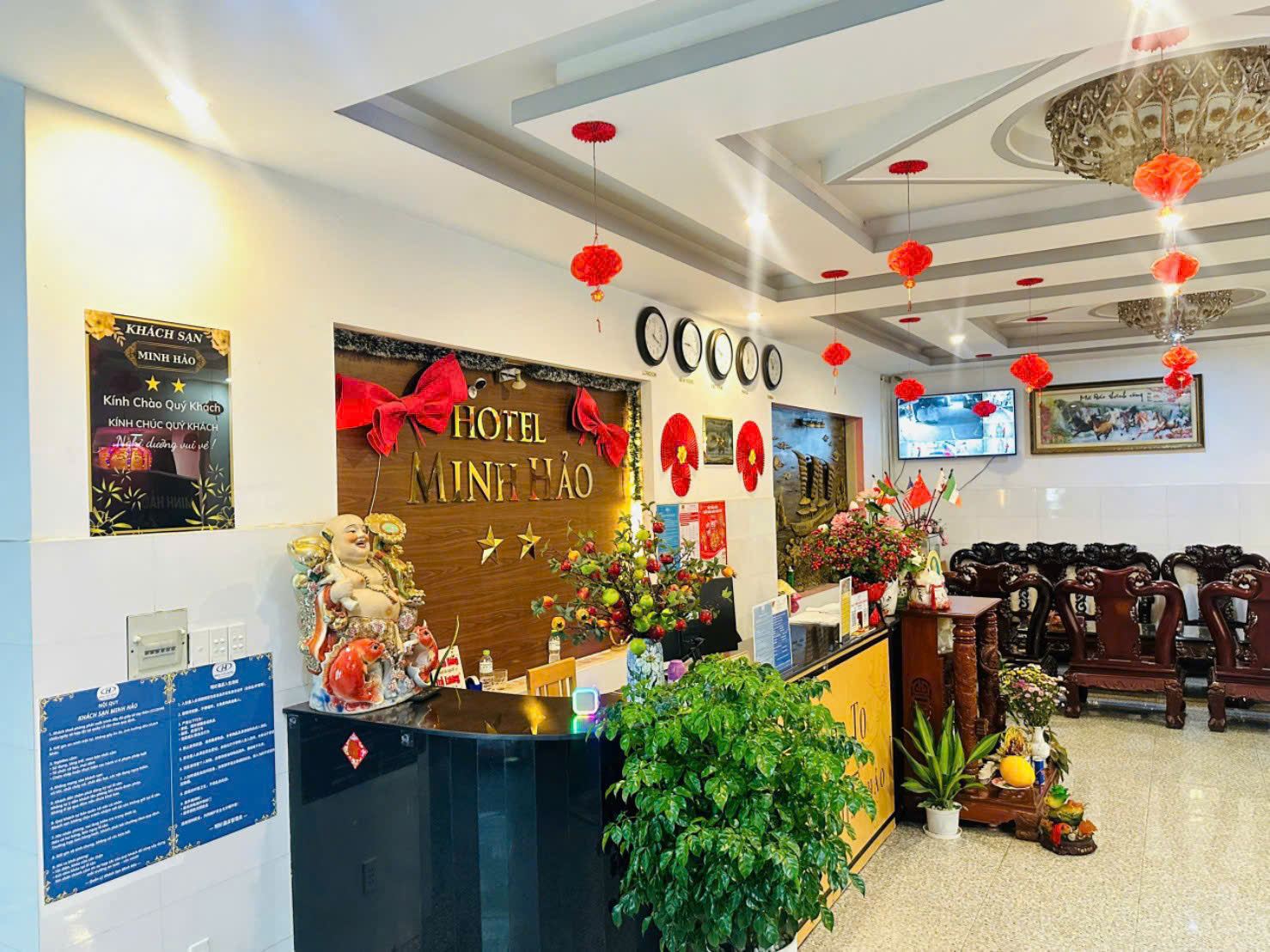 Lễ tân và sảnh